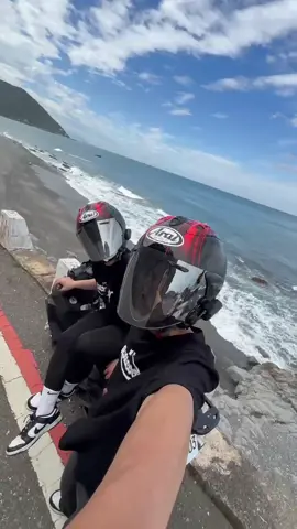 跟很愛的人去了一趟旭海❤️ 👦🏻@N O  #旭海 #旭海公路 #arai #情侶 #y2k #arai #320公里的旅程 