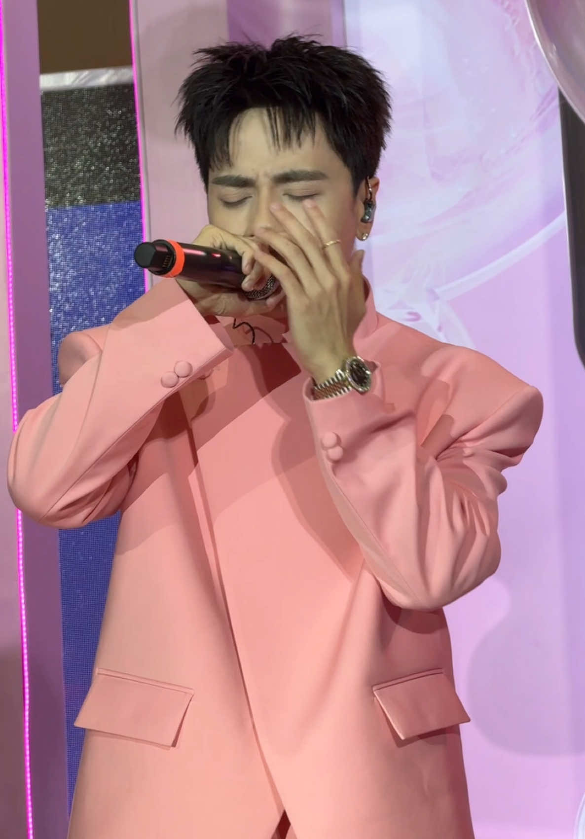 iu cái năng lượng này quó 🥹🥹 #quanghungmasterd #quanghung #lequanghung #lequanghung #fyp #foryou #viral 
