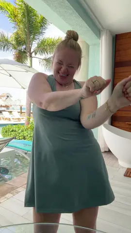 Pool guy watching like what the helly 😅