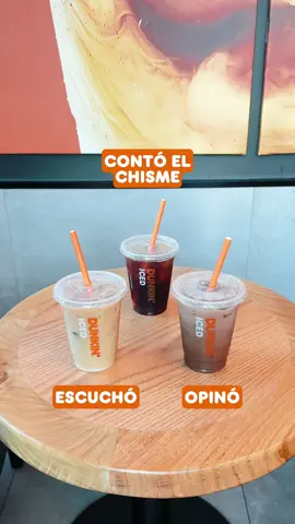 ¿Eres el que cuenta el chisme, el que opina o el que solo escucha? 🗣🤔👂No importa quien seas, todo se disfruta más con un Café de Dunkin' ☕️🧡  Porque un buen Café... ¡te hace el día! 🤩😍 👀 Aprovecha tu Café favorito con 40% de descuento ¡TODOS LOS DÍAS ahora hasta las 11 (Tómatelo entonces)! ⏰