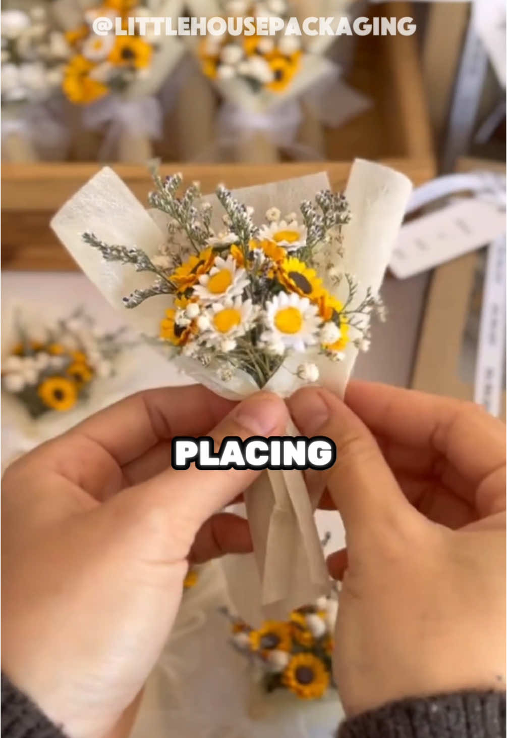 Custom invitations business idea 💡 #fyp #business 