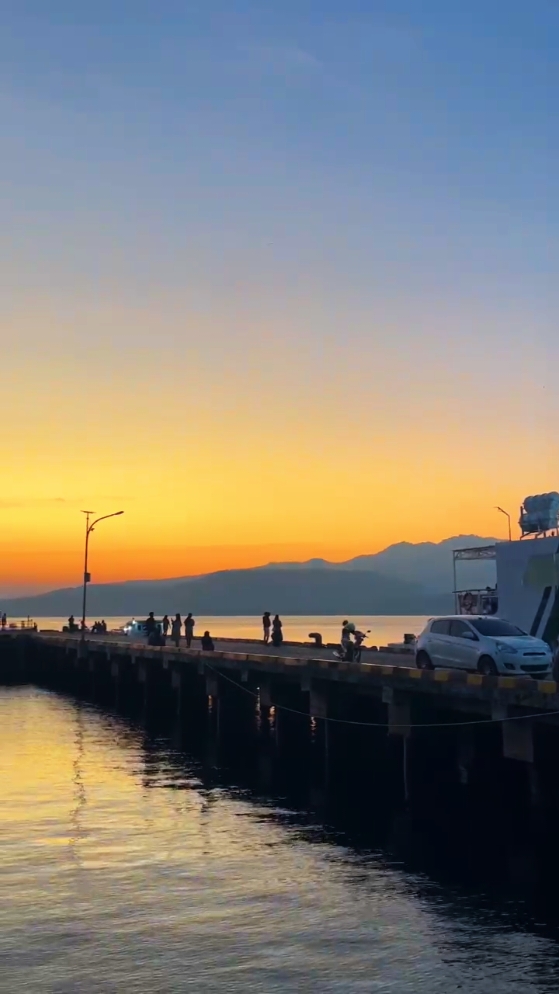 #sadvibes #fyppppppppppppppppppppppp #fypdongggggggg #sunsetvibes #lagutimur #sunset #fypage #fypシ #larantuka_florestimur #sadsong #fyp 