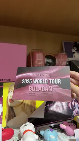 so pretty!!!!! ticket secured x ticket holder aaaaaaahhhhhh 🖤💖 #blackpinkworkdtour2025 #deadline #deadline_in_bulacan #blackpinkinmanila #blackpinkinyourarea #4u 
