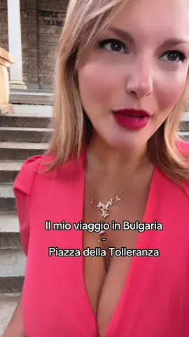 Il mio viaggio a Sofia, Bulgaria - Piazza della tolleranza  . . . . . . . . #sofia #bulgaria #balcani #viaggio #viaggiare #islam #cattolico #papa #religione #storytime #storia #napoli #perte #neiperte #pertee #perteee 