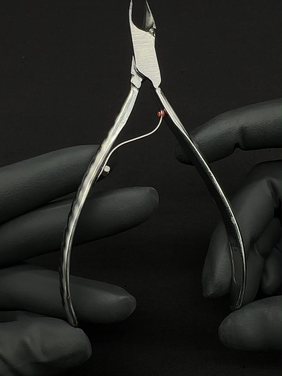 Alicate De Cutícula Mundial Profissional 772 Inox Cabo Longo! 💅🖤 #alicatemundial #alicates #unhas #nail #nails #nailsart #beleza #manicure #gelnails #naildesigns #alongamentodeunhas #unhasdecoradas #nailsartvideos