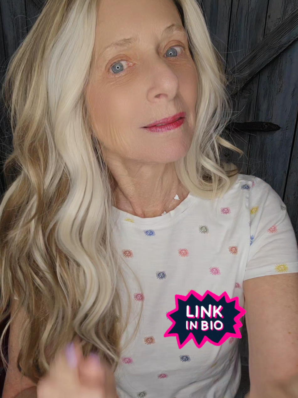 Don't miss out on the Sharpay HB wigs in Chelsey's wig show at 4pm PST today!!! BOGO at 30% off, please use my link in my bio!! #sharpay #headbandwig #wiglover #wigsale #chelseysmithcosmetics 