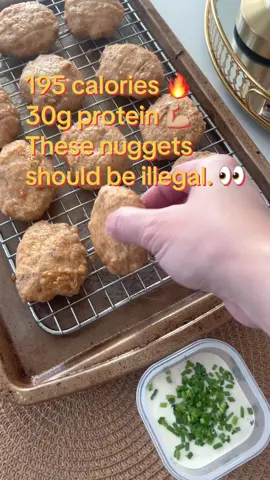 These homemade chicken nuggets are 195 CALS for 5 pieces… with 30g PROTEIN?! 👀 Crispy, juicy, meal-prep friendly, and guilt-free. Follow me + comment “nuggets” and I’ll send you the recipe 🍗✨ #KeepHealthyYummy #HighProteinMeals #HealthyRecipes #LowCalorieMeals #MealPrepIdeas #WeightLossMeals #FitnessFoodie #MacrosMadeEasy #HealthyGirlEra #CaloriesInCaloriesOut #FYP