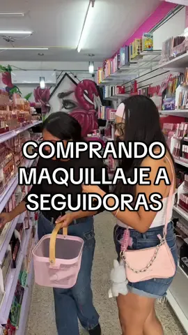te compro todo el maquillaje que logres agarrar en 60 Seg! Solo con una condición 👀 #fy #fyp #tipsbygillian #bocadelrio #veracruz 