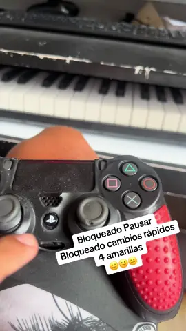 Alguien sabe , Bloqueado pausar, bloqueado los cambios rápidos, todo el partido así , y 4 amarillas sin hacer cambios menos mal lo gané 😐😐😐 #fc25 #ultimateteam #ps4 #errores #bug 