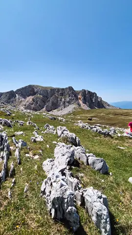 Pašina kuća je planinarski bivak na skoro 2000m nadmorske visine, podno vrha Djevigrad na Treskavici 😎 ***** #planinebih #viralvideos #bhplaninarenje #foryoupag #planine #planinarenje #mountains #mountainguide #fyp #sarajevo #bosna #hercegovina #Outdoors 