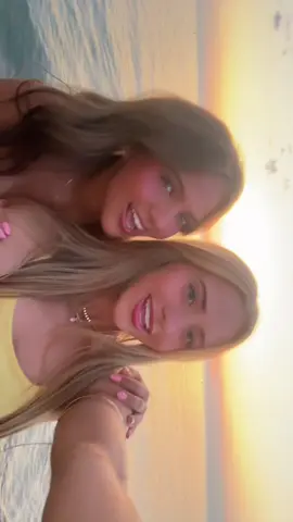 Bsffff #ootdinspo #bestfriend #ootdfashion #relateable #duo @Clara 🦭 