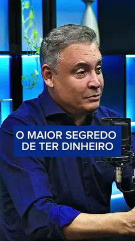 Você sabe qual é o verdadeiro segredo para ter dinheiro de verdade? É saber guardar antes de gastar. A lógica é simples, mas poucas pessoas aplicam: assim que o dinheiro entra, separe o valor que vai guardar. Só depois disso você deve pensar nos seus gastos. Um bom planejamento financeiro começa com uma planilha, nada sofisticado. Basta colocar: ✔ Quanto entra por mês ✔ Quanto você vai guardar (defina um percentual ou valor fixo) ✔ E só depois: quais são os seus custos mensais Quem espera “sobrar dinheiro” no fim do mês pra guardar, nunca guarda. E você, já se paga primeiro ou espera sobrar? #planejamentofinanceiro #dinheiro #finançaspessoais #organizaçãodaunça #consciênciafinanceira #educacaofinanceira #riqueza #investimento