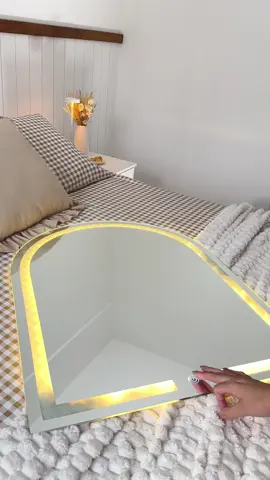 Unboxing do meu espelho perfeito para a minha penteadeira que comprei na Shopee! Ele é o modelo janela e possui três tonalidades de led! Frio, neutro e quente 💡 #shopee #espelho #penteadeira #espelhocamarim #espelhojanela #espelho #penteadeiracamarim #penteadeirasuspensa #shopeehaul #shopeecheck #shopeefinds 
