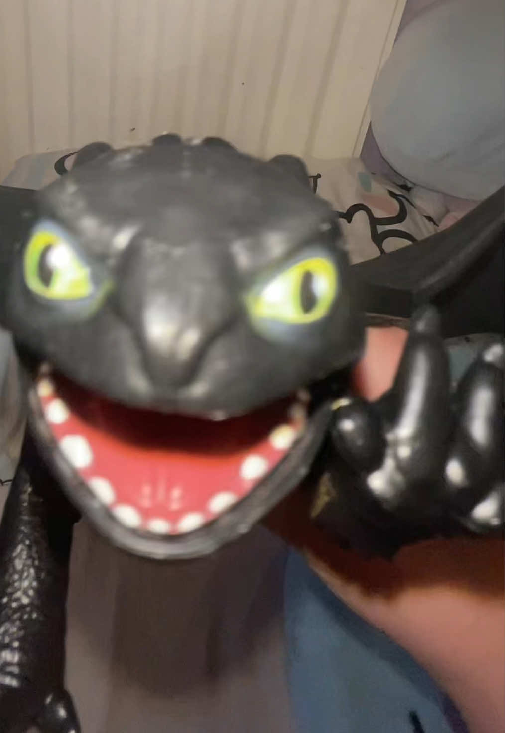 Replying to @merrie :) HAHAHA #toothless #httyd #fyp 