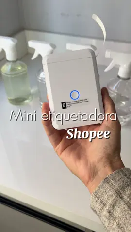 Mini etiquetadora da Shopee, pra quem gosta de organização como eu 😘😍  #organizacao #etiquetadoraniimbot #etiquetadora #shopee #donadecasa 