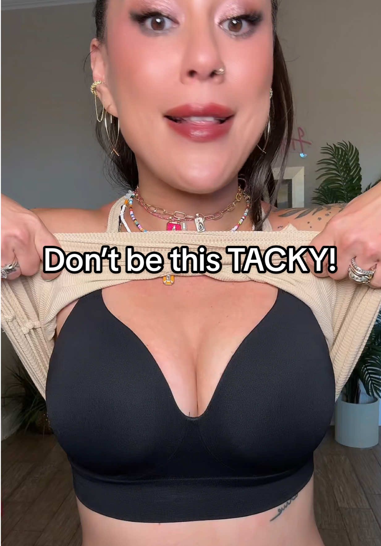 When it comes to tank tops and dresses, this bra is doing the most! It’s pure magic! Seamless and comfy!  @FeelinGirl LLC #bra #pushupbra #seamlessbra 