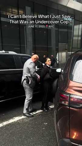 This woman hit another car and it turned out to be an undercover cop 😳 He jumped out and cuffed her on the spot. No questions, no warning. Still trying to process what I just saw!!! 😱🚓 cr. @EditionByMisha #Nyc #newyork #ICE #newyorkcity #manhattan #undercover #cops #police #accident 