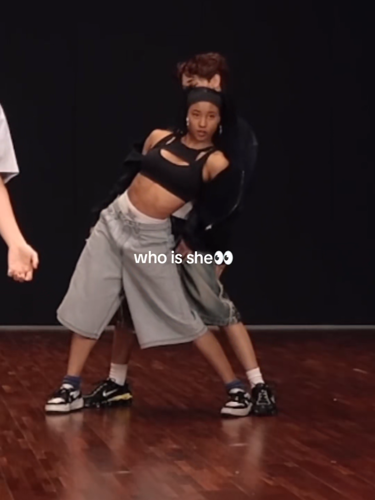 She ate down🤌 #jhope #backupdancer #killinitgirl #hobi 