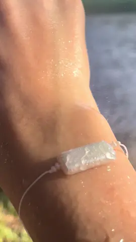 WET JEWELRY?? 💦🌊 These jewelry are literally built for water 💦☀️#waterproofjewelry #wetjewelry #pearljewelry #adorablejewelry #collaboration #prbox #prunboxing 