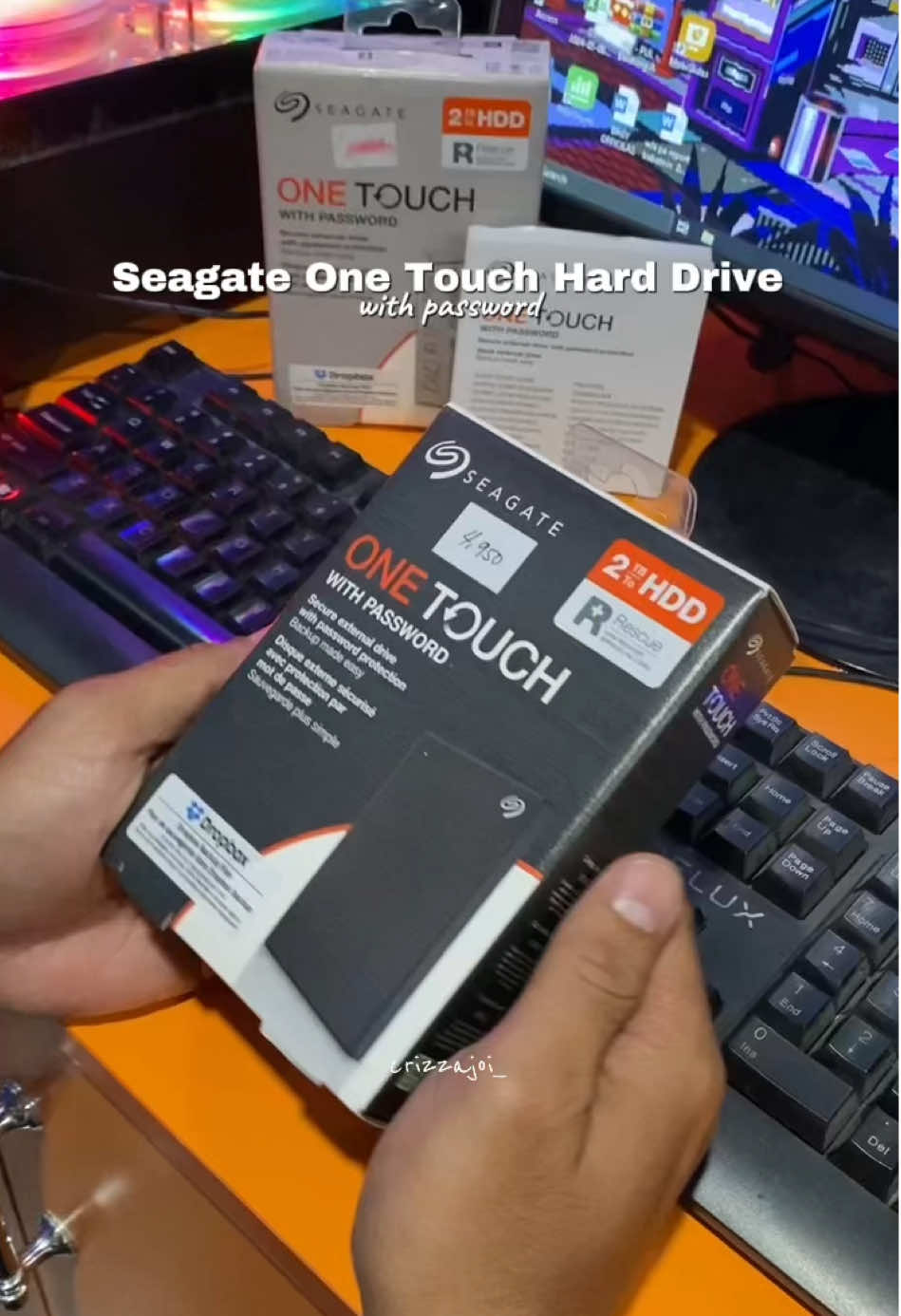 No more storage? This hard drive got you! 💯 SAFE NA SAFE ANG FILES MO. 🤩 #seagate #seagateonetouch #onetouch #harddrive #externalharddrive #portableharddrive #filestorage #storage 