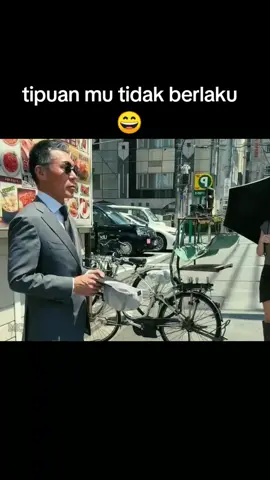 cara yang ampuh membuktikan apakah dia benar-benar tidak bisa melihat 😄 #vibes #moviesclips #rekomendasifilm #dramakorea #videoviral #fanpage #cuplikanfilm #reelsvideo #film #movies #reelsfacebook #vod #facebookreels #wajibnonton #fbreels #trendingvideo #reelsviral #reels #sorotan #beranda #interaksi #hiburan #jangkauanluas #viral #fyp #filmseru #filmhoror #filmaction #reelfacebook #filmkorea #stars #likesforlike 
