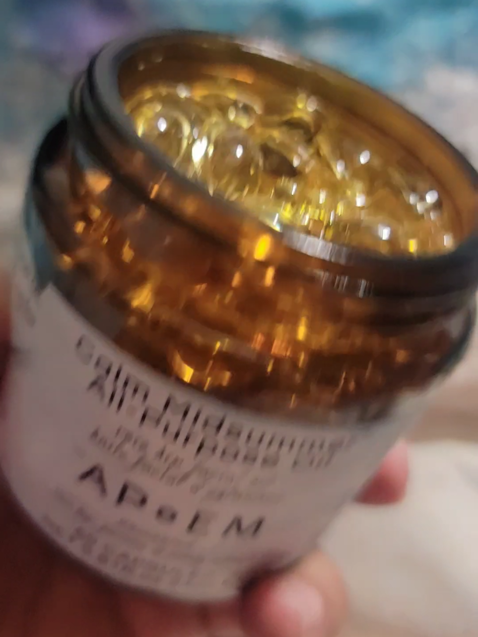 APoEM Renew Capsules #rosehipoilskincare #rosehipoil #oilforface #faceoil 