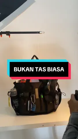 Dari headphone sampe alat kerja, semua masuk rapi di Core Black. #JYFFootwear #fypシ゚ #fyp #fyppppppppppppppppppppppp #totebag #slingbag #tasselempang #TasKeren 