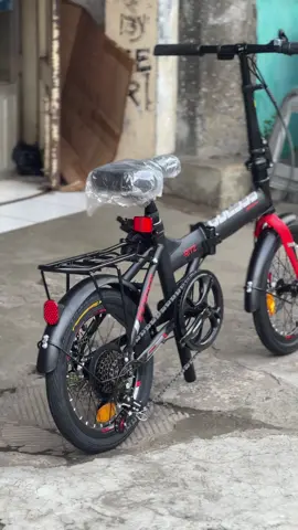 🔥 Bosan jadi rebahan squad? Saatnya upgrade jadi Gowes Squad! 🚴‍♂️ Odessy Ritz 16” – sepeda lipat mungil tapi gak malu-maluin! 💡 Bisa dibawa nongkrong, masuk gang sempit, bahkan masuk mobil! 🧠 Otak senang (karena sehat), hati senang (karena stylish), kantong senang (karena harganya ramah)! Cocok buat yang pengen gaya, tapi tetep hemat tempat 💁‍♂️ #SepedaAnakMuda #OdessyRitz16 #GowesGaya #SepedaLipatRemaja #AntiRibetClub#SepedaLipatLucu #OdessyRitz16 #JualSepeda #SepedaAnak #sepedalipat #sepedalipatodessy #sepedalipat16 