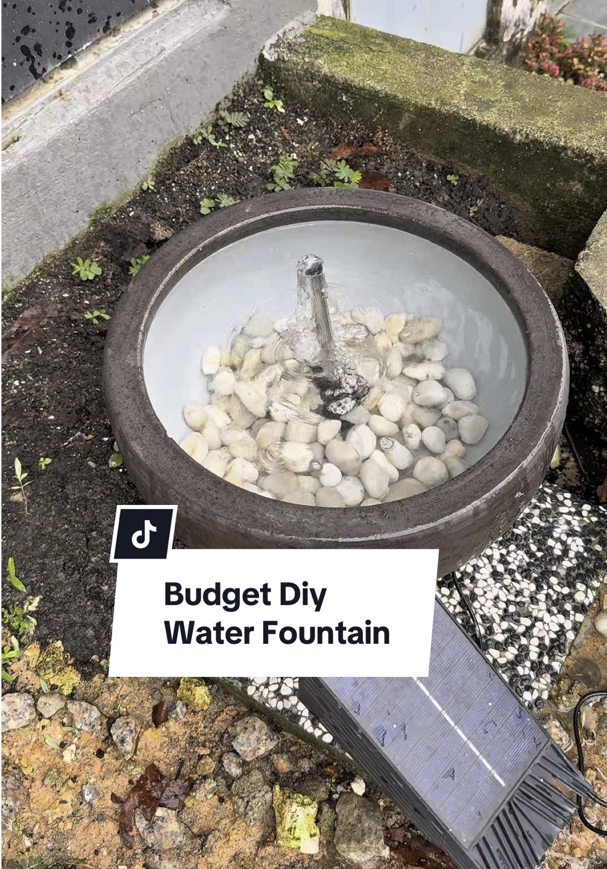 Haaa sapa suka healing2 dekat luar rumah tu wajib ada water fountain ni👍🏼👍🏼 yang ni best sbb wayar ke solar panel tu panjang boleh letak jauh sikit 💪🏼 #solarfountain #solarwaterpump #diyfountain 