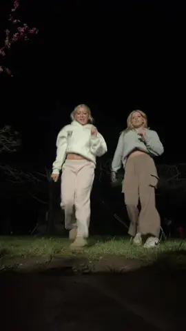 🔫🔫🔫 @lillymarie #dance #inspo #Summer #blondes #utah 