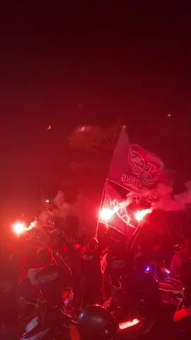 98🐊😍#aniversarypersebayasurabaya #bonekmania #persebayasurabaya🐊💚 #persebayafans #persebayaselamanya #persebayaofficial 