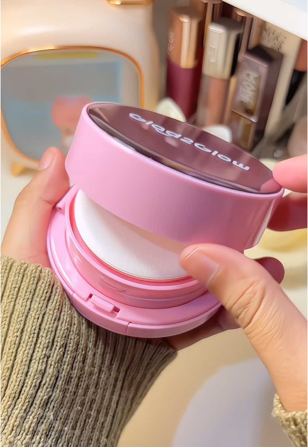 dibikin simpel dong sama g2g, jadi ga usah beli satuan” lagi😻💓 #glad2glow #glad2glow2in1 #cushionpowder2in1 