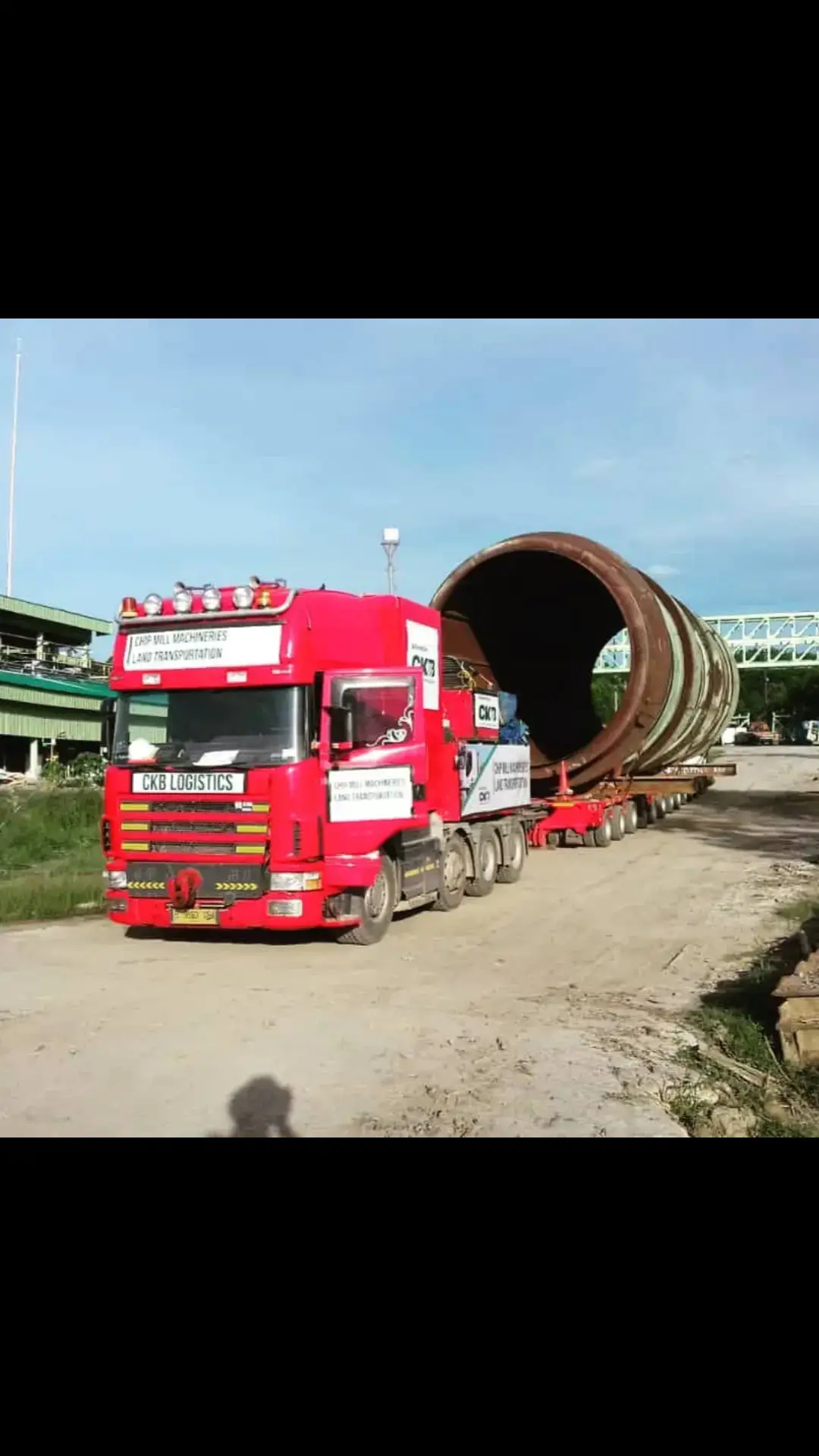 Source: multiaxle_indonesia (instagram) #scania164_580_v8 #scaniavabisv8 #scaniavabis #scaniapower #scania #hollandstyle🇳🇱😍👌 #fyp #fyppppppppppppppppppppppp 