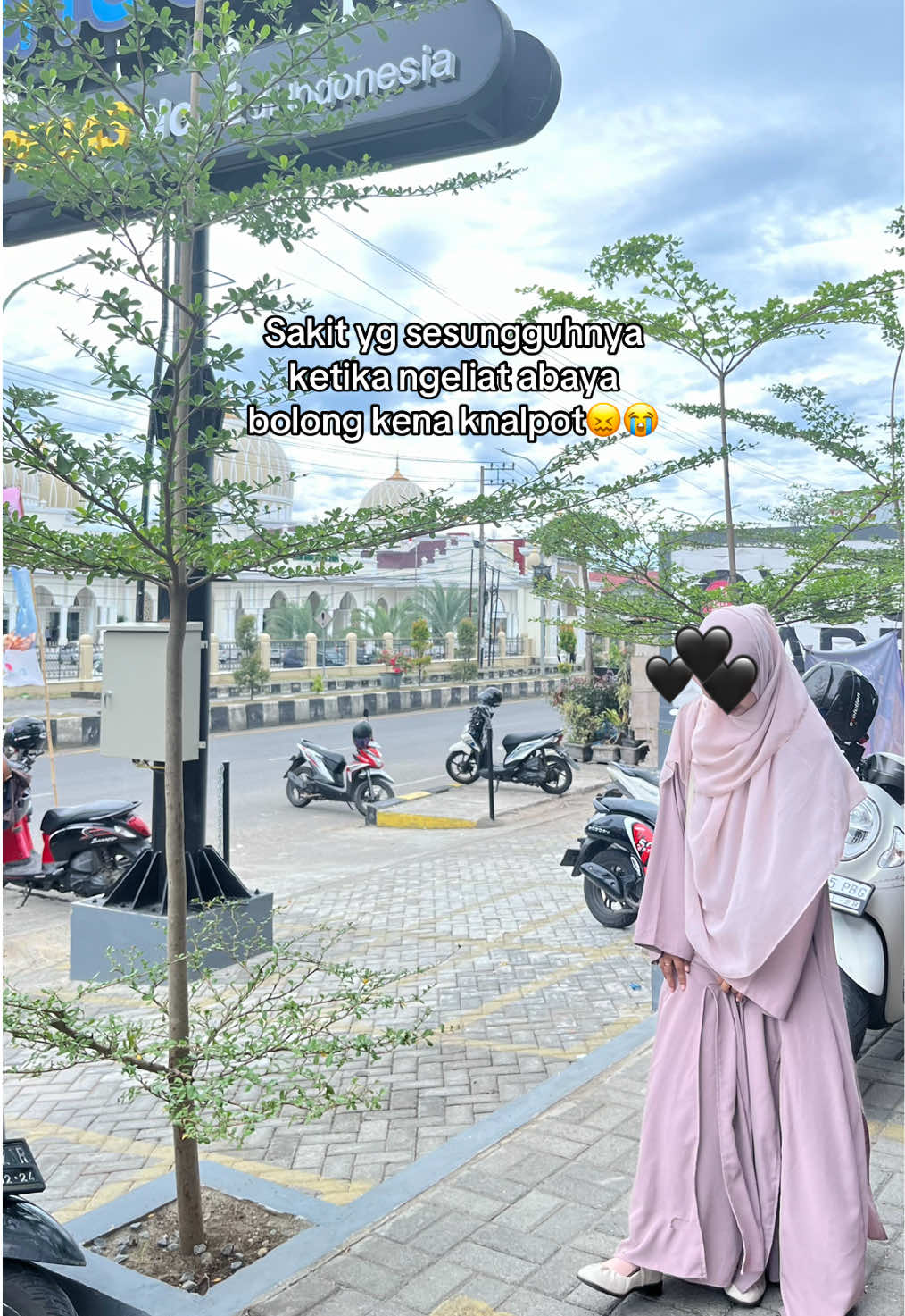 Sakit bgttt😩  #outfitideas #quotes #fyp #arabicsong  Sedih bget @Lozy Hijab 😭