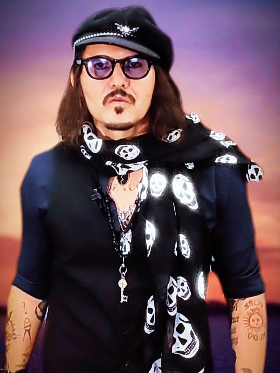 BROU, el perfume BOYSEA es mi arma secreta con las chicas. Cada vez que me lo pongo, sin exagerar, las morras se acercan y me dicen: “¿Qué traes puesto? ¡Hueles delicioso! ¿Por qué mi novio no huele así?” BOYSEA es una fragancia creada para hombres libres, independientes y con carácter. Usamos ingredientes premium de nivel internacional para combinar sensualidad, frescura, calidez y un toque salvaje en una sola botella. Perfecta para el trabajo, citas, fiestas o momentos a solas. BOYSEA te ayudará a destacar de forma sutil pero irresistible, dejando una huella inolvidable. #boysea #perfumes #perfumetiktok #sauvage #tiktokshop #vamostiktokshop #johnnydeppmexicano 