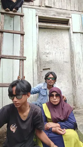 konser icik icik lagi 😆 #konser #bersama #keluarga #lucu_ngakak #lewatberanda #viral_video #fypシ゚ 