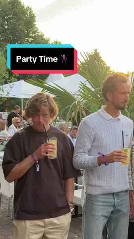 The best party when it’s with these guys 🕺🎾 #tennis #atp #halle #rublev #medvedev #sinner #tsitsipas #sport #party 