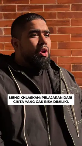 Kadang yang lo anggap kehilangan, sebenernya penyelamatan dalam bentuk lain. Gak semua yang lo jaga akan bertahan, tapi semua yang pergi… ninggalin pelajaran. Tentang ikhlas. Tentang sadar. Tentang berhenti maksa yang gak seharusnya.