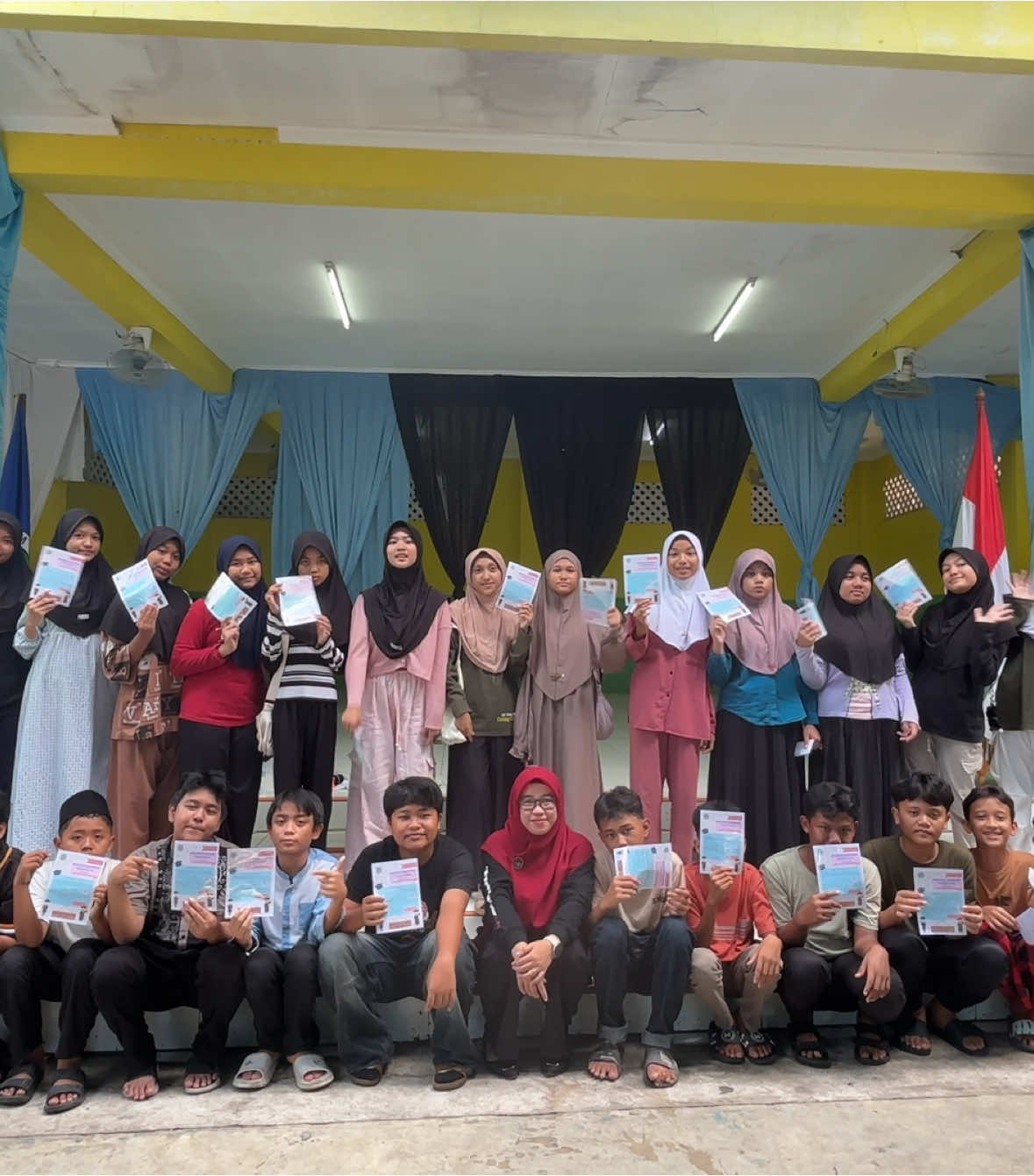 Wisuda 2025 Ar Razi Squad 😍#wisuda #wisuda2025 #anaksd  @VI Ar-Razi ✨ 