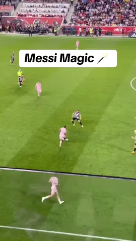 Never forget this pass by Lionel Messi 😮‍💨 #leomessi #messi #intermiami #goat #MLS #majorleaguesoccer #tekkers #goal #foryou #fy #4u #trending ( IG: celi.anthony )
