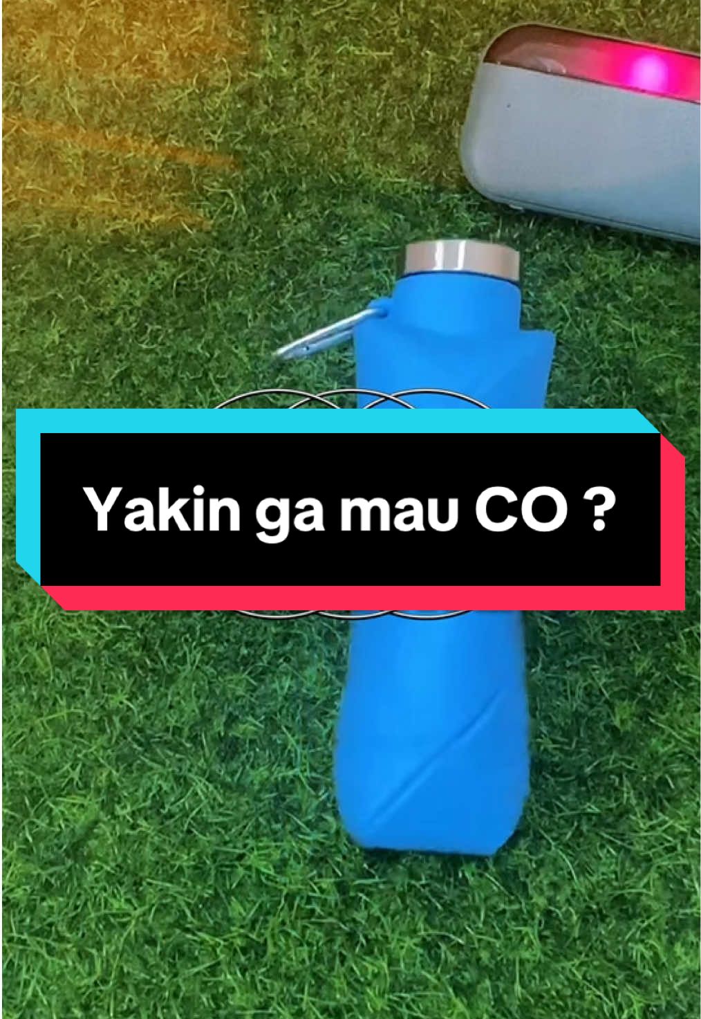 📣 “Capek bawa botol gede-gede pas olahraga / traveling?  Ini solusinya!” 💧 Tumbler Silikon Lipat 700ml – BPA Free & Travel Friendly! Botol minum kekinian yang bisa dilipat kecil pas kosong, praktis masuk kantong atau pouch! ✔️ Kapasitas 700ml ✔️ Bahan silikon food grade ✔️ Anti bocor & tahan panas ✔️ BPA FREE – Aman untuk kesehatan ✔️ Cocok buat traveling, gym, sekolah, sampai ngantor 🌟 Anti ribet, anti tumpah, dan pastinya eco-friendly! ✨ Pilihan warna estetik, tinggal pilih sesuai mood kamu! 📌 Limited stock! Klik link di bio sekarang sebelum kehabisan! #TumblerLipat #BPAFreeBottle #TumblerKekinian #BotolMinumLipat   #EcoFriendlyLifestyle #TumblerViral #BarangUnikMurah   #BarangViralTikTok #TravelEssentials #TikTokMadeMeBuyIt   #FYP #FYPIndonesia #rekomendasitiktok 