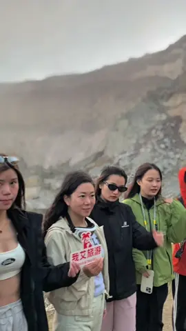 Kawah ijen tgl 18 juni 2025#ijencrater #puncakijen #ijenbanyuwangi #banyuwangihits 