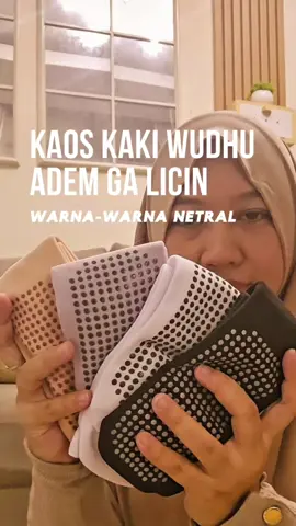 Ibadah makin nyaman, kaki tetap adem! #KaosKakiWudhu #PerlengkapanUmrah #AntiSlip #KaosKakiAdem #UmrahHaji2025