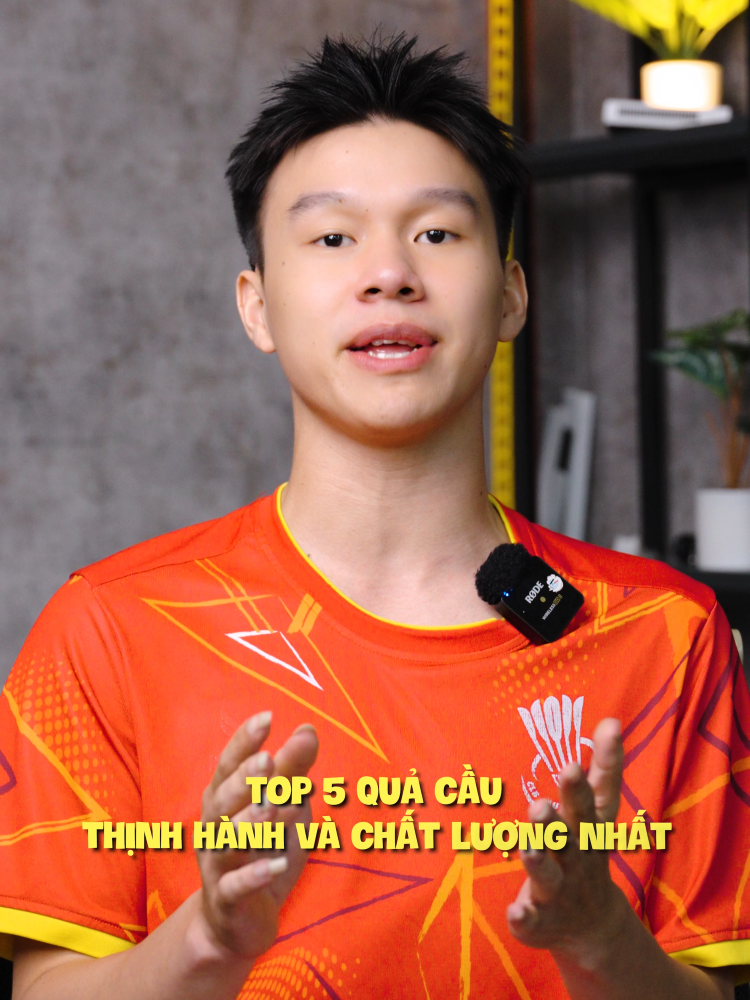 Top 5 quả cầu thịnh hành và chất lượng nhất của cầu lông Việt Nam hiện tại !!! #hvshopcaulong #hvshop #votcaulonggiare #votcaulongchinhhang #votcaulong #caulong #badminton #3saoprox #thanhcong77 #lining #baosinhpro #bubadu @hvshophoangmaihn @dangvuhvshop