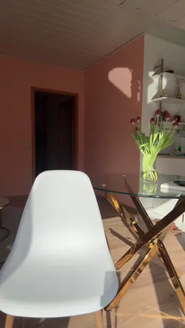 Und wie alt bist du?