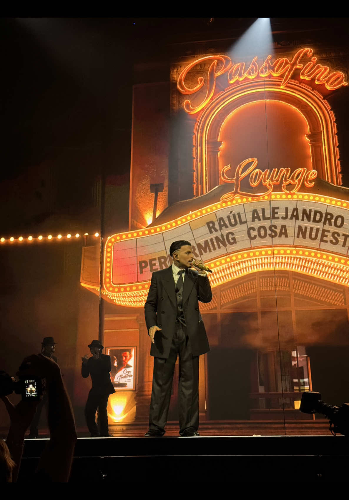 @rauwalejandro #concert #london #cosanuestra #rauwalejandro #fyp #parati 