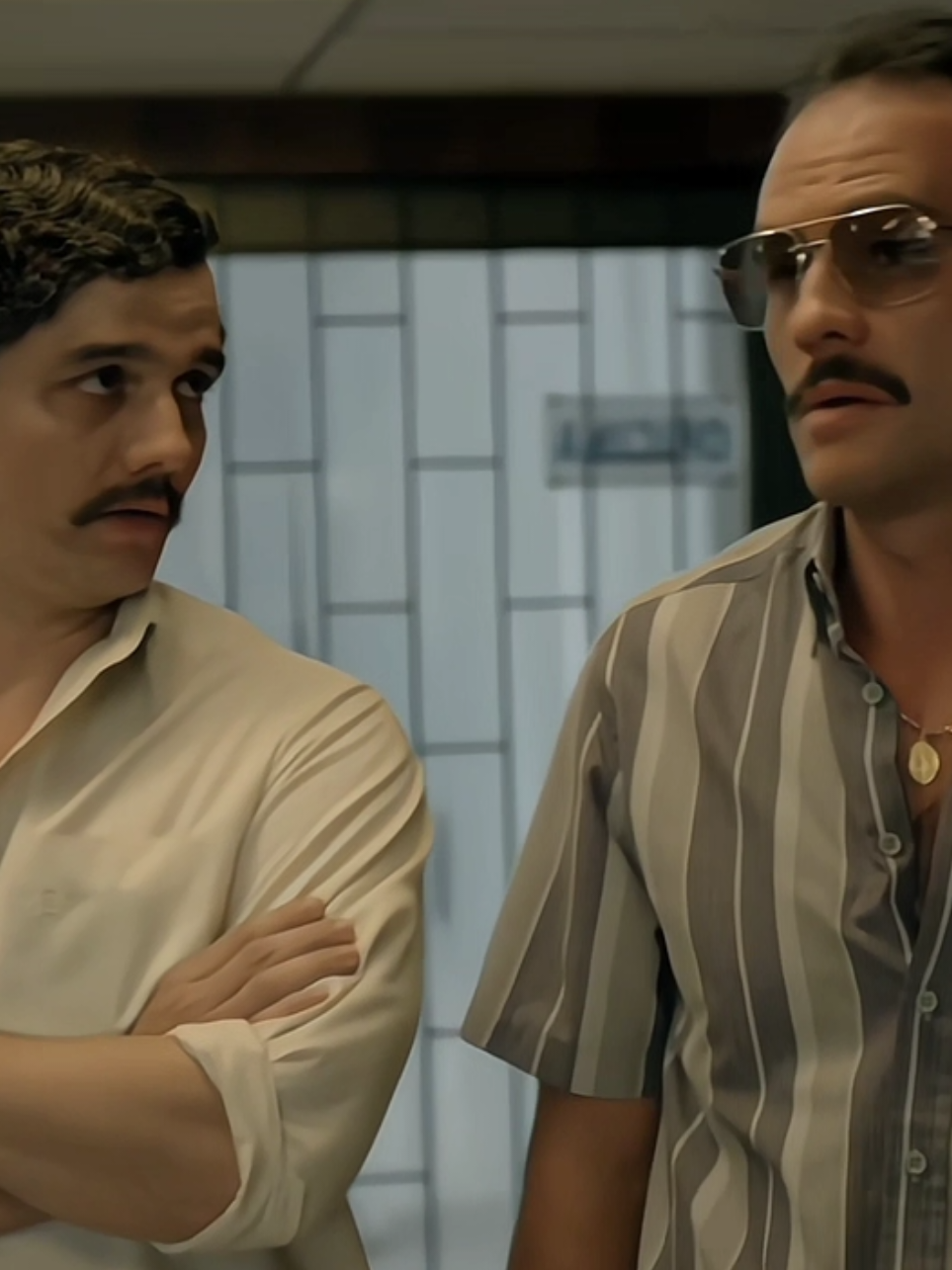 Pablo ~ Gustavo 🤕 #netflixseries #narcoseries #colombia #fyp #pablo 