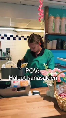 Olisiko sinun salaatissa ollut eri täytteet? 😃🥗 #mysaladbar #helsinki #rautatientori #kanasalde #ruokapaikka #pickandmix 