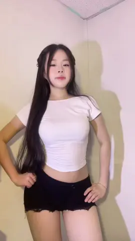 Kẹp tóc trông điệu chưa kìaaaa…