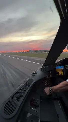 ##a380emirates #dubai #✈️🛫👮‍♀ #a320 #